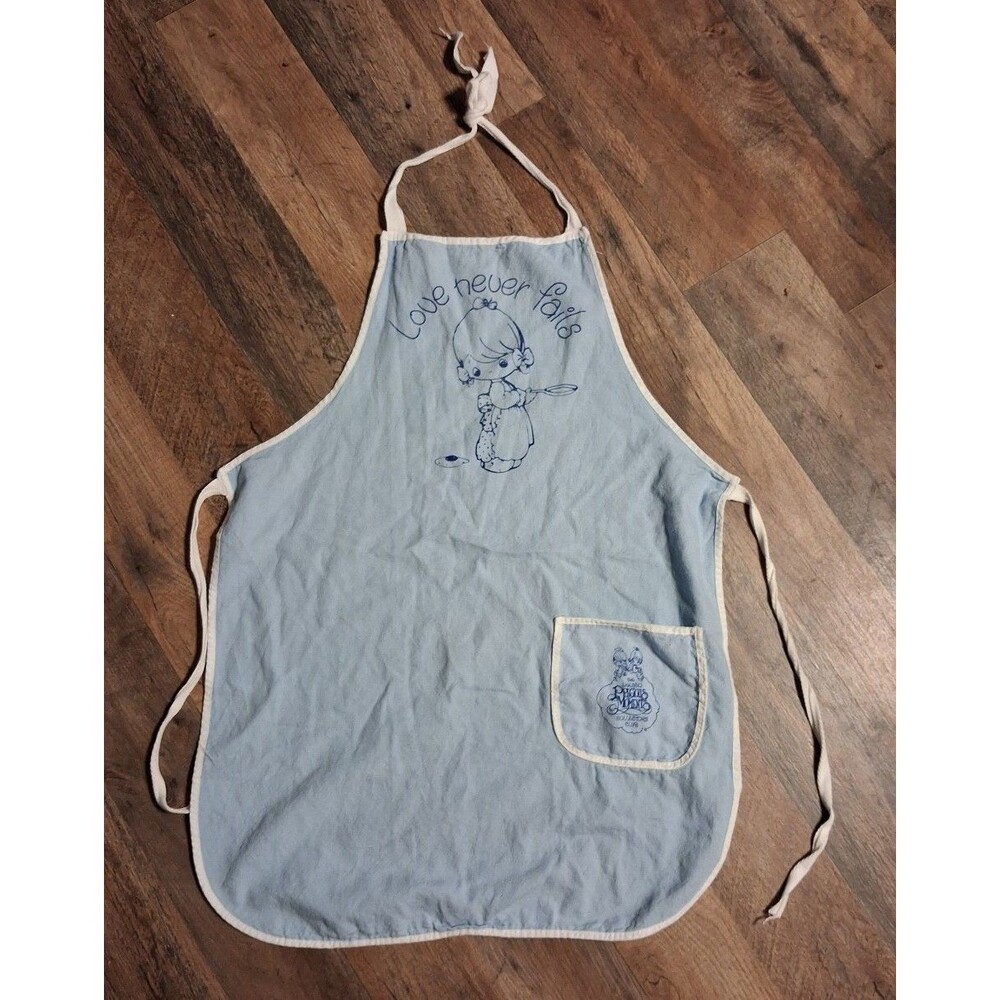 Vintsge 80s Precious Moments Collectors Club Love Never Fails light blue apron